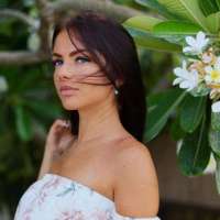 Mezitli Escort Yaramaz Nisan: İsteklerinize Son Derece Açık!